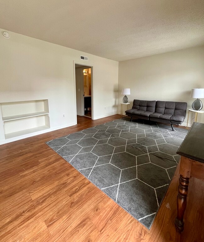 Photo - 10 Blake St Townhome