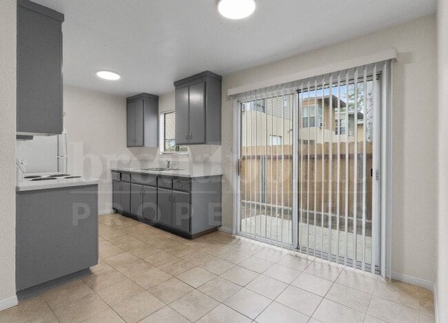 339 W 15th Ave Apts