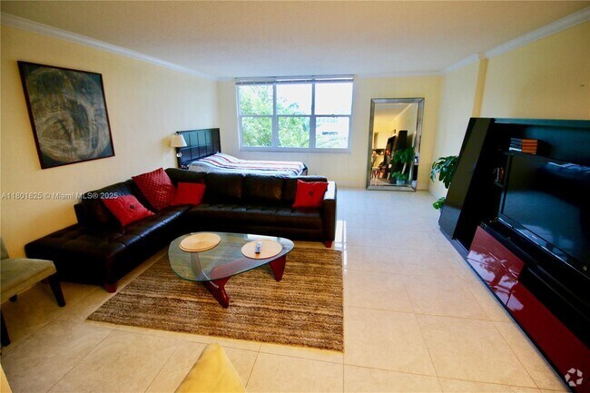 Building Photo - 2501 S Ocean Dr Unit 427 Rental