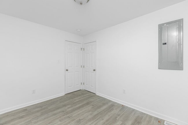 Photo - Spacious 4-Bedroom Home with Modern Upgrades Throughout