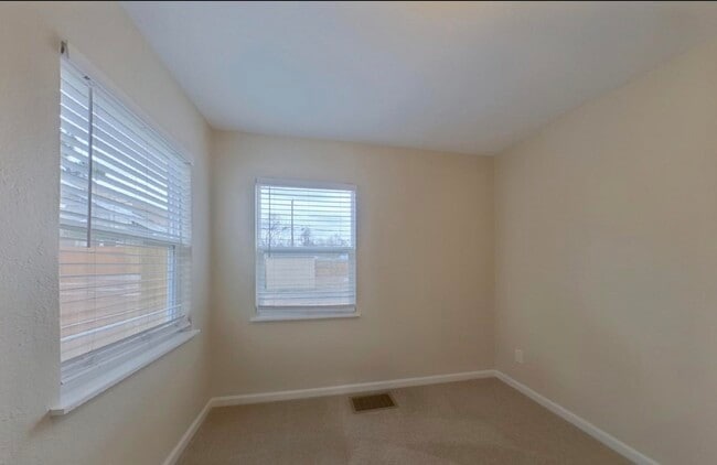 Photo - Immediate Move In.