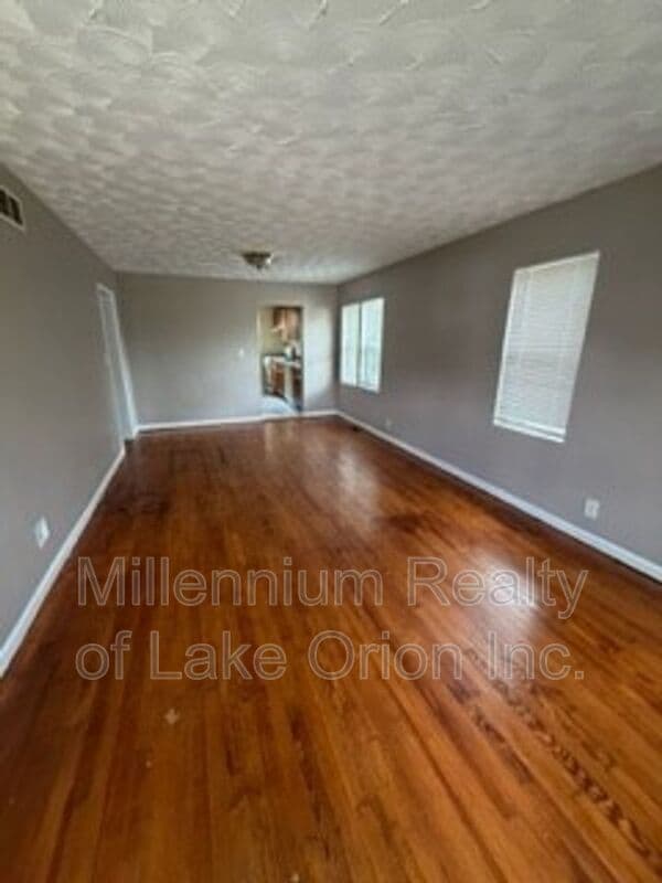 Photo - 236 S Edith St