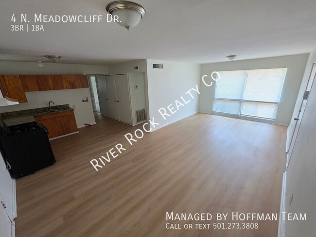 Photo - 4 N Meadowcliff Dr