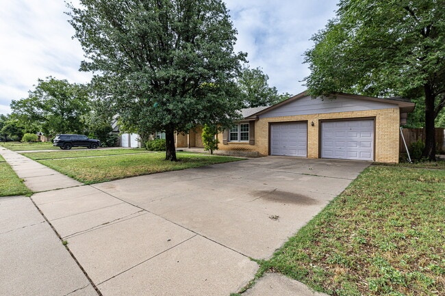 Photo - 4 Bedroom in Tech Terrace