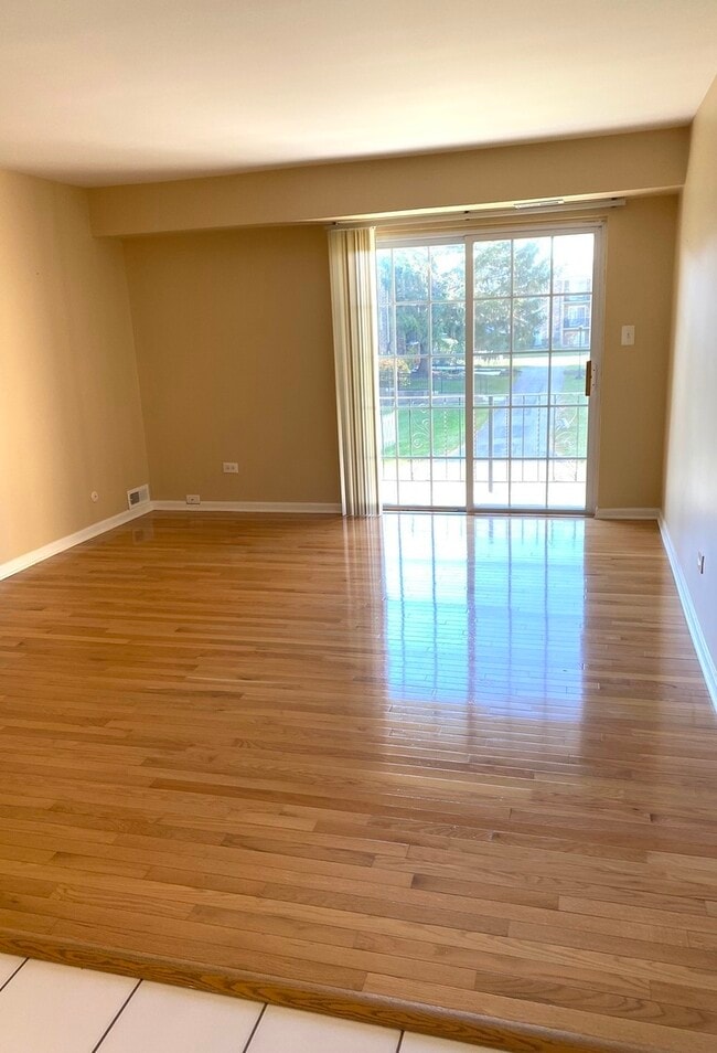 Photo - 1519 N Windsor Dr Unit 312