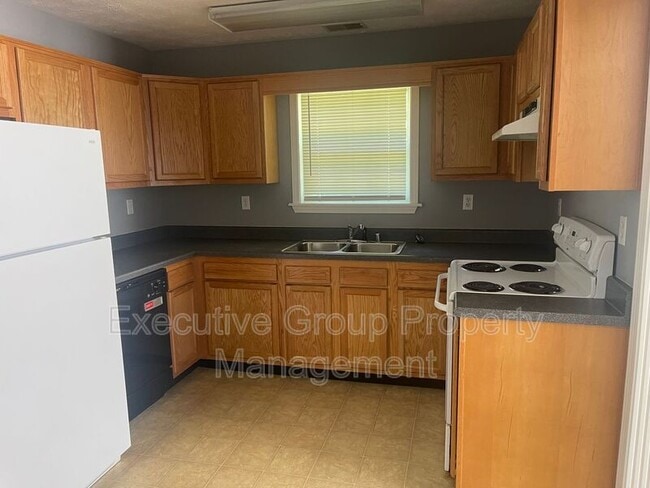 Photo - 115 Kenilworth Ct