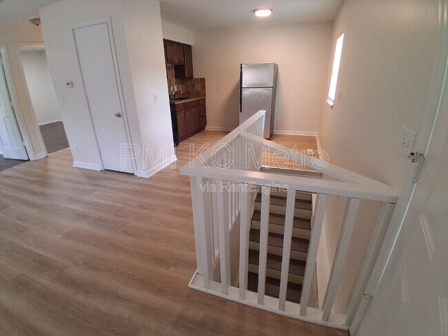 Photo - 5623 NE 51st St