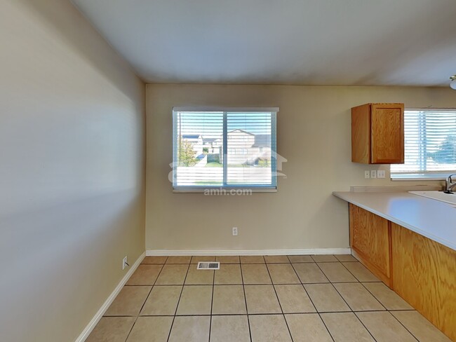 Photo - 2882 W 2075 S