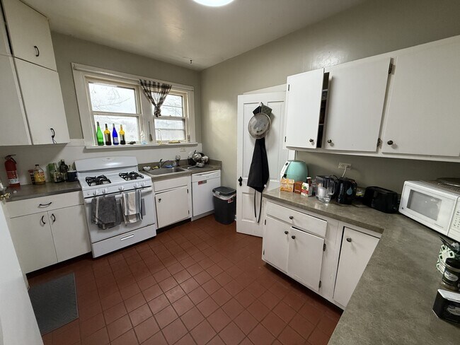 Photo - 105 Valentine Pl