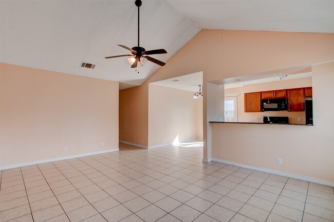Photo - 10621 Lanshire Dr