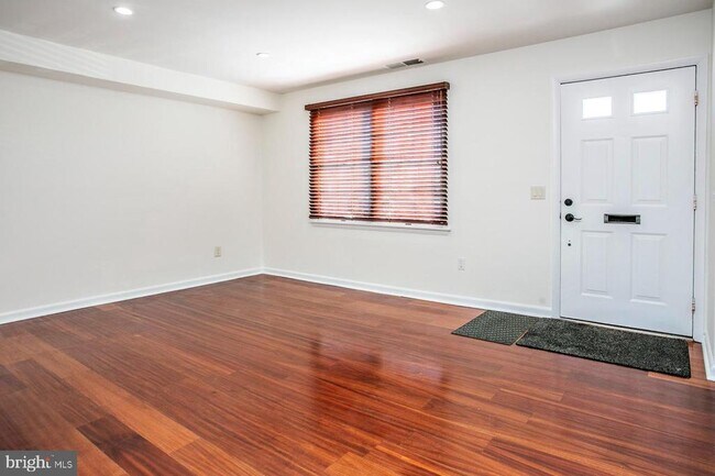 Photo - 119 Clemens Ct