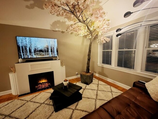 Photo - 7333 Amherst Ave