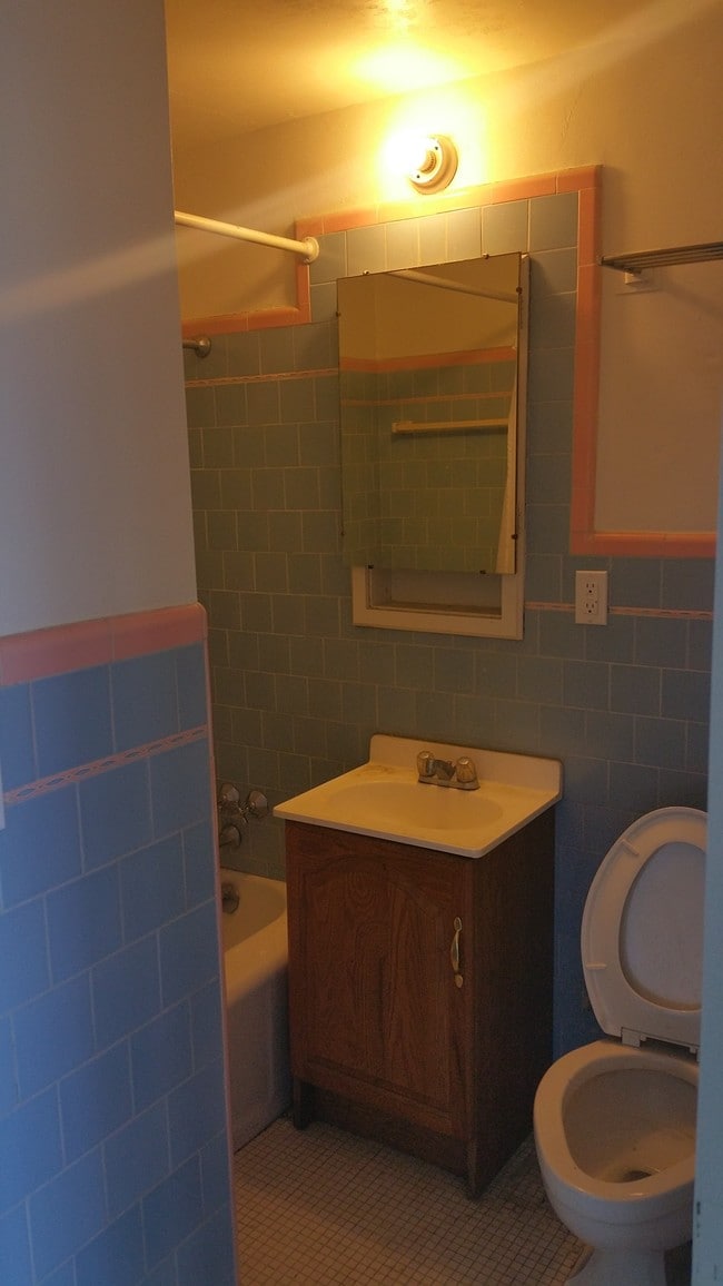 Baño privado estilo Art Deco - The Lafayette