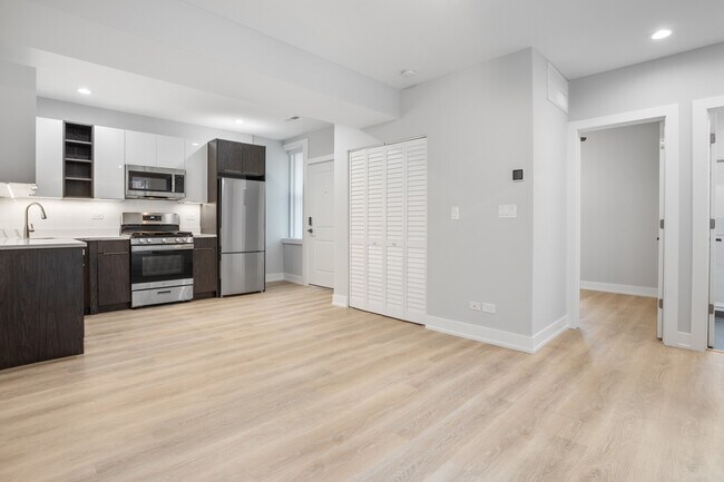 Photo - 1558.5 W Juneway Terrace