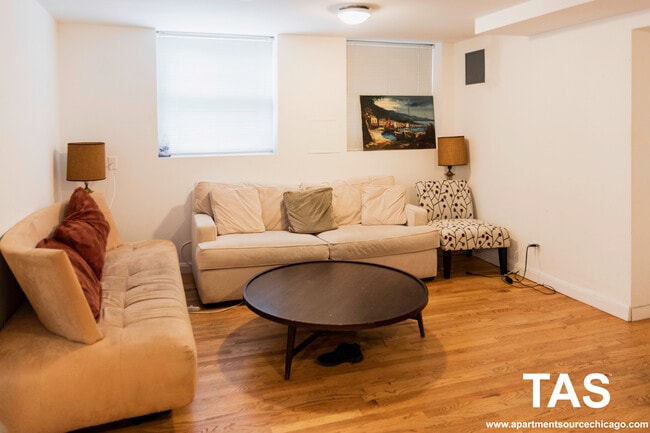 Building Photo - 631 W Arlington Pl Unit G