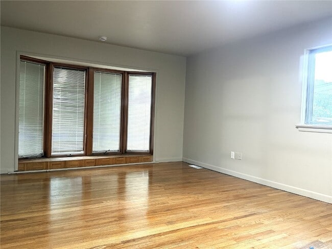 Photo - 810 Manresa Ln