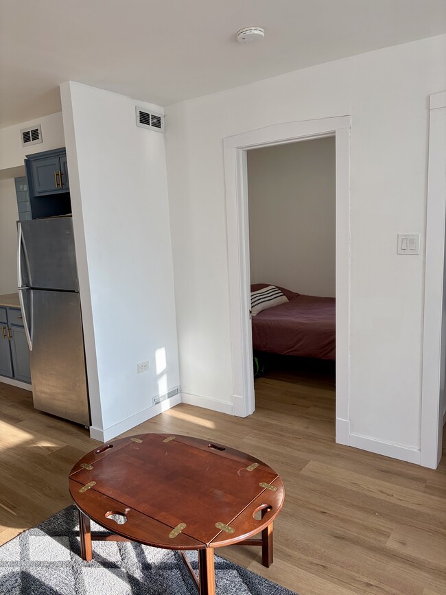 Photo - 2138 N Keeler Ave Unit 1