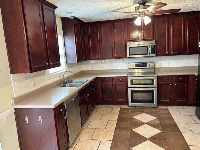 Photo - 620 Wellington Ln