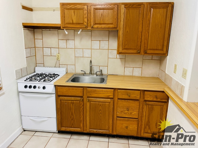 Photo - 3307 Saxon Dr