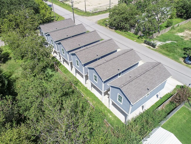 Photo - 203 6th St Unit D