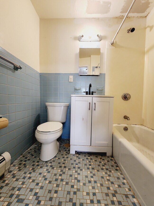 12 E 36th St 1 - 10 E 36th St Unit 1