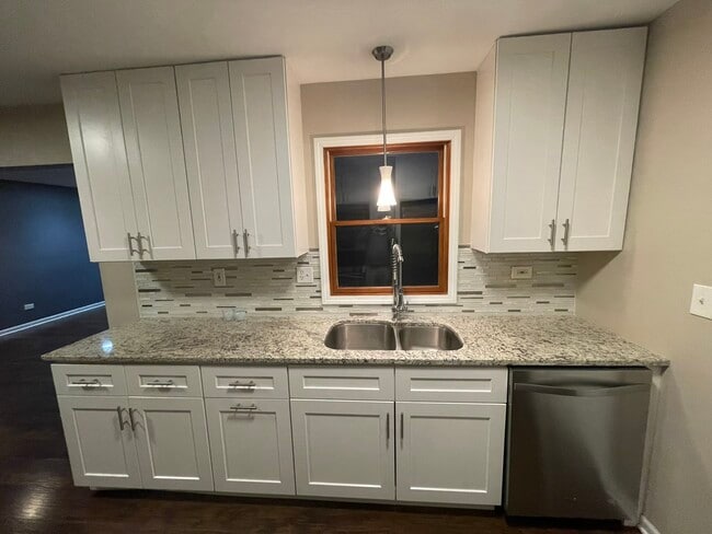 Photo - 140 Meadowbrook Ln