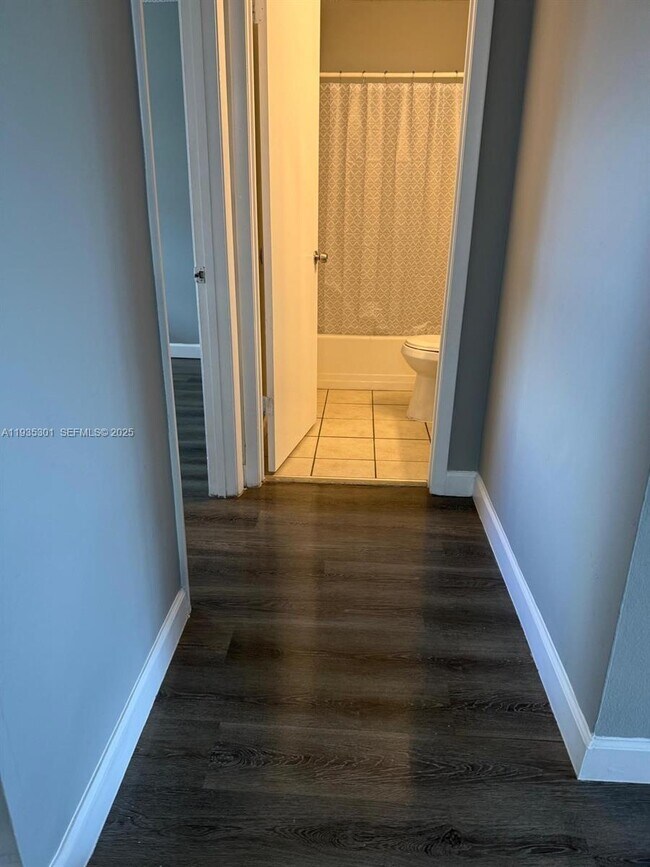 Photo - 617 Ixoria Ave Unit 19