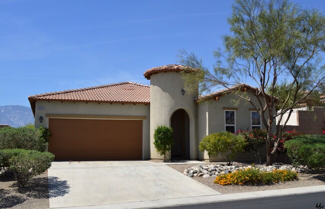 Skyborne Custom Living,Unfurnished - Skyborne Custom Living,Unfurnished House