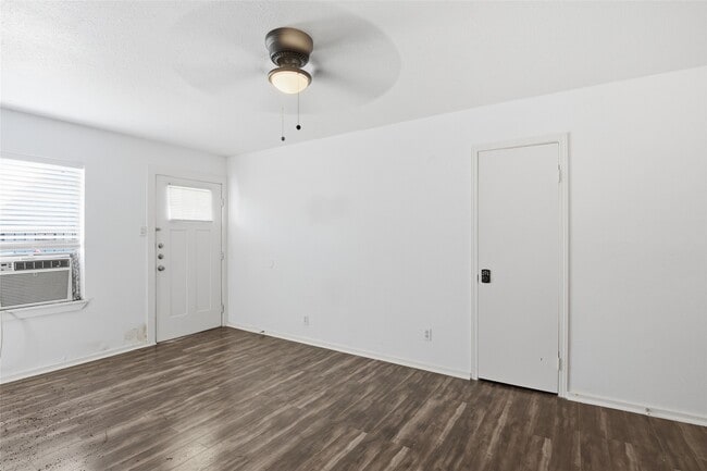 Photo - 5010 Ennis St Unit 2