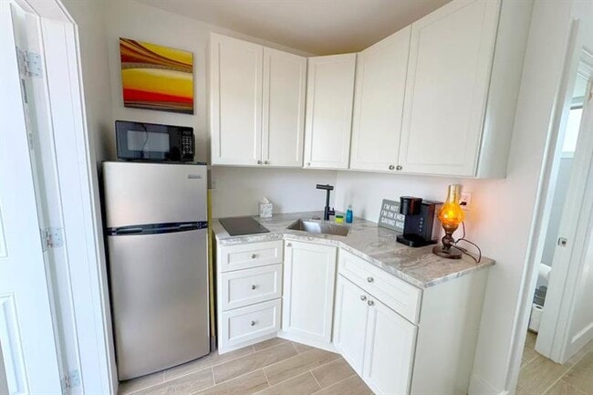 Photo - 2250 SE 5th St Unit 6