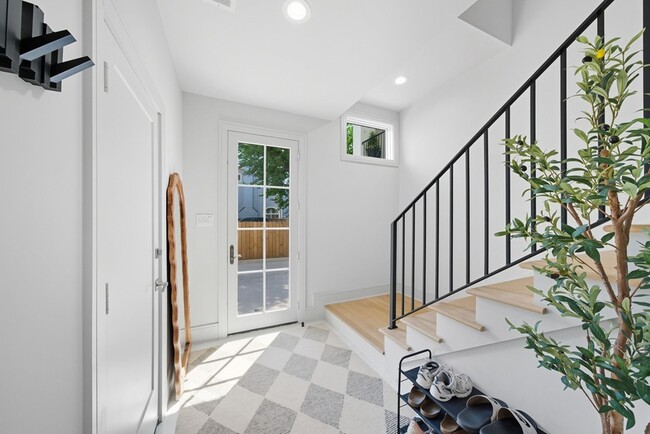 Photo - 5437 Darling St