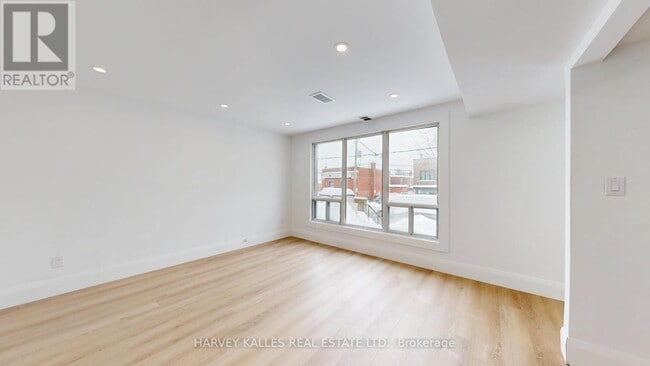 Photo - 1252 Davenport Rd