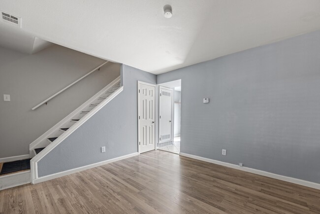 Photo - 1615 Cottonwood Dr Unidad 9 Rental