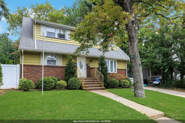 Building Photo - 130 Mt Vernon St Unit 2