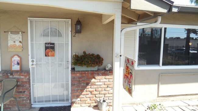 Building Photo - Nicely Updated 1 Bedroom 1 Bathroom, Coco ... Rental
