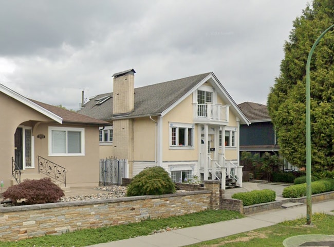 Photo - 3955 Pandora St