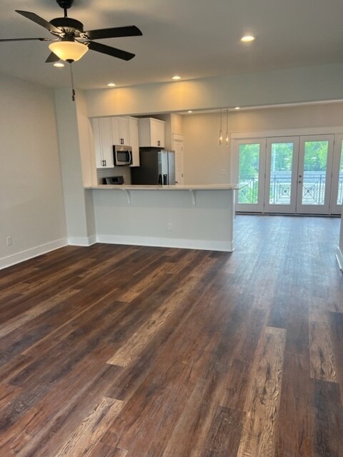Photo - Tri-level home with attached 2 car garage in Belle Meade Highlands!