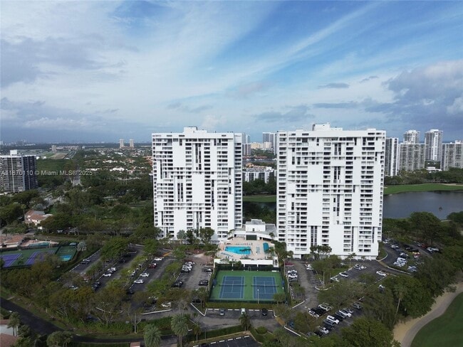 Building Photo - 20225 NE 34th Ct Unit 517 Rental
