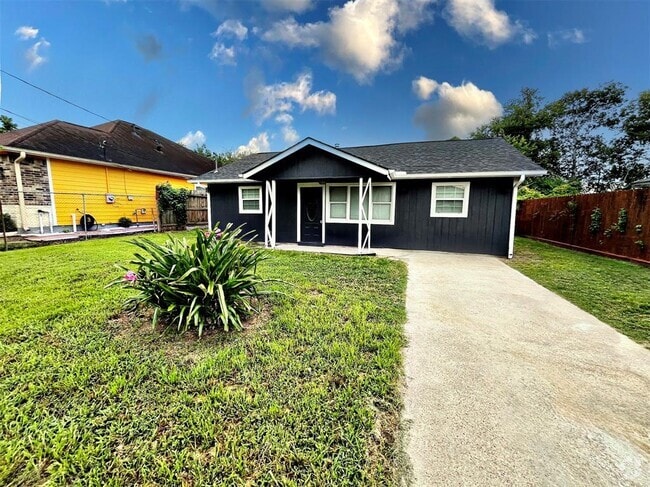 Building Photo - 8406 Grandview St Rental