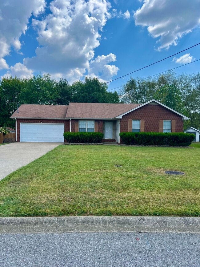 Building Photo - AVAILABLE NOW! 3 Bedroom Home Available of...
