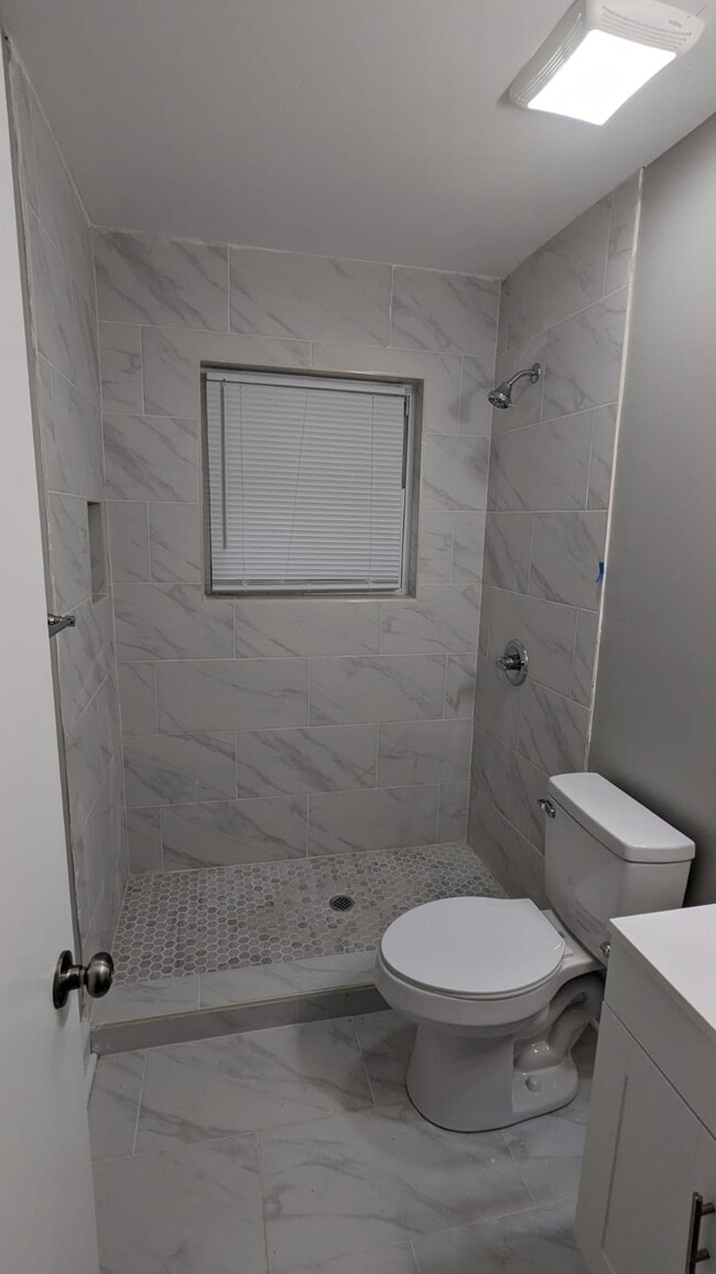 Photo - 6832 Woodstream Dr