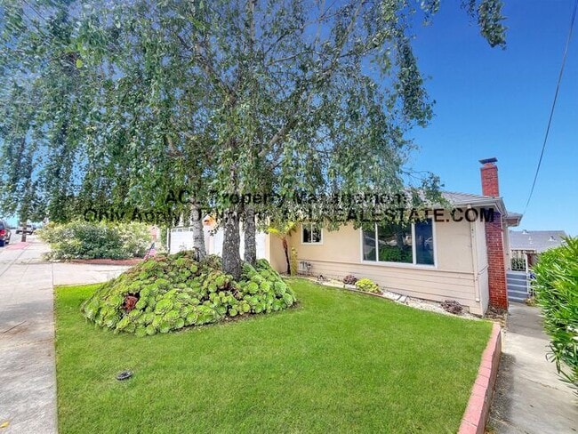 Building Photo - Bright 3-Bed, 2-Bath Hayward Hills Home wi...