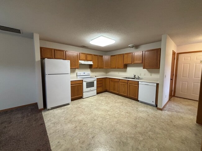 Building Photo - Cozy One-Level Living in New Richmond: Charming 2-Bedroom Home