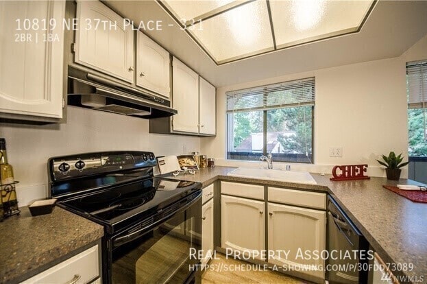 Photo - 10819 NE 37th Pl