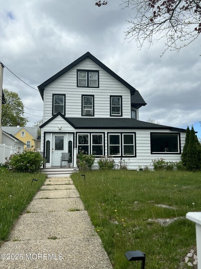 Building Photo - 235 S Lincoln Ave Rental