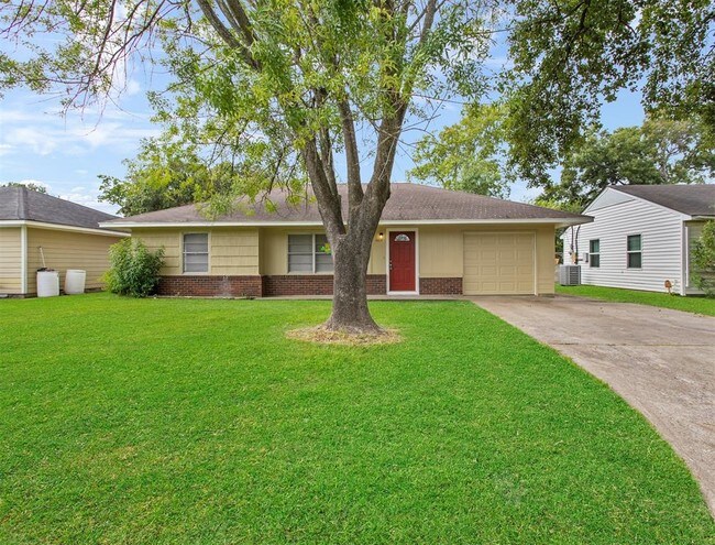 Photo - 1605 Pugh Dr House