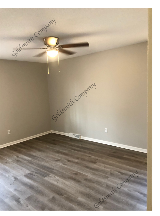 Photo - 12 Danhardt St