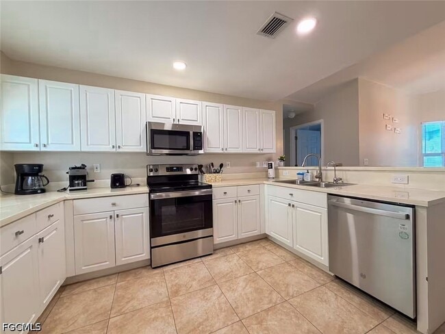 Photo - 2937 SW 8th Pl