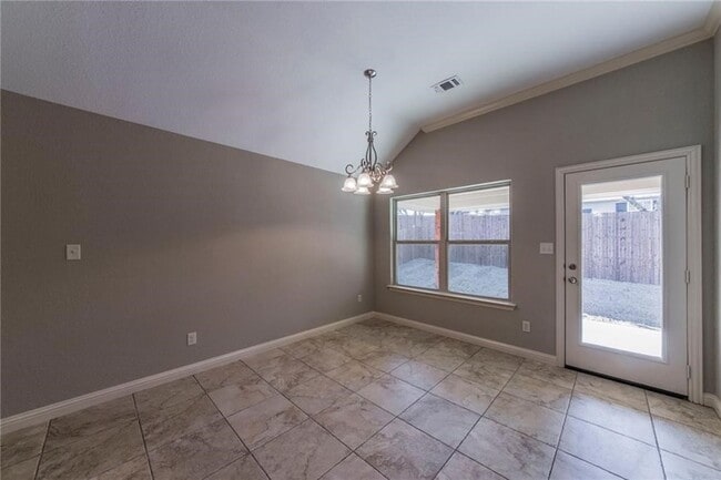 Photo - 721 Smyth St