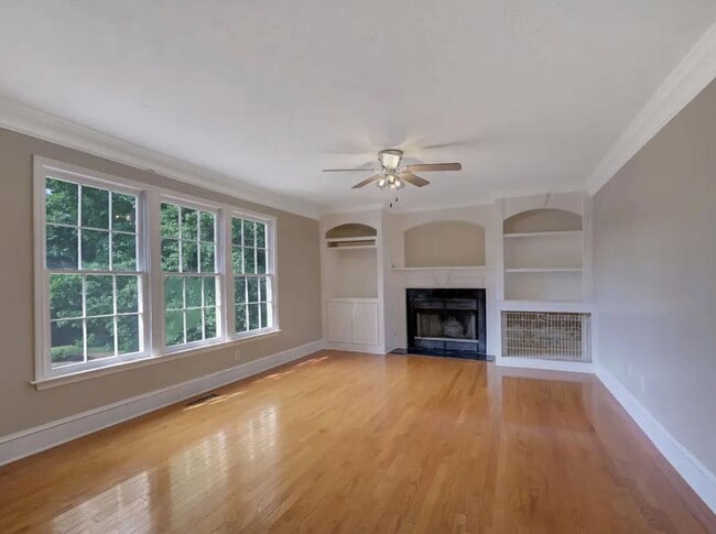 Photo - 6963 Whispering Oaks Ct